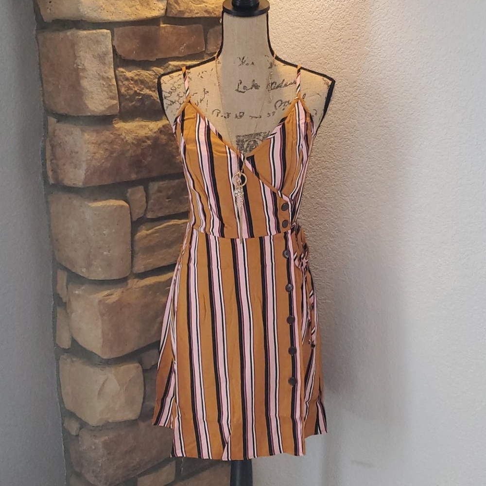 Cute dress and necklace combo